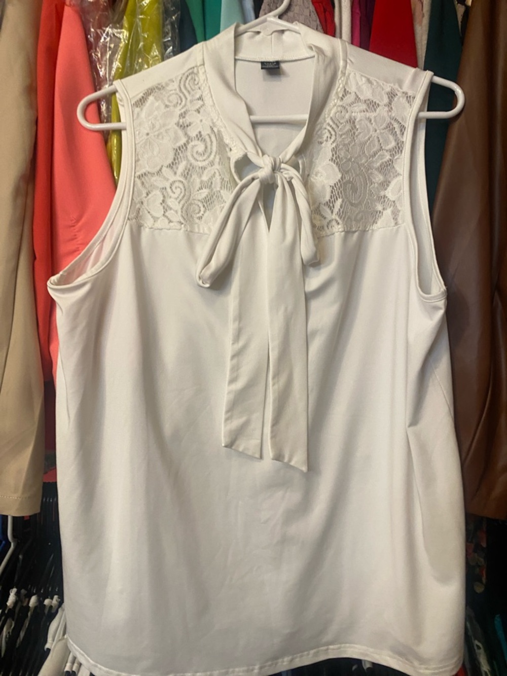 SHEIN White Sleeveless Lace Yoke Tie-Neck Camisole